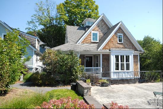 1633 Main Street,Concord, MA, 01742