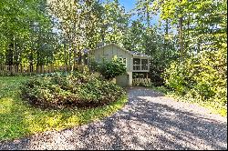 Serene Home for Practical Living just 11 minutes to Great Barrington 