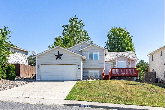 1980 NW Canyon View Dr, Pullman, WA 99163