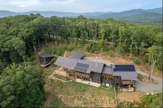 Craftsman Home On Stunning Ten-Plus Acre Mountain Retreat