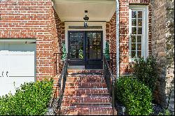 Tastefully Updated Brookhaven Home