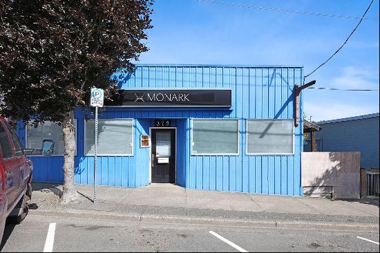 Courtenay Commercial Sale