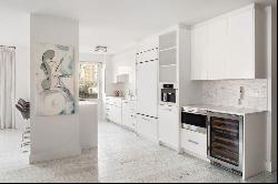 150 East 61st Street, Unit 7E