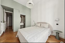 Luxury Apartment in Monceau - 8th Arrondissement