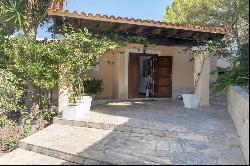 Charming Family Villa with Tourist License