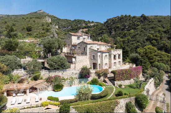 Beautiful historic property, less than 10 minutes from Monaco