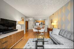 2 Bed / 2 Bath Condo in Hell's Kitchen