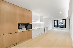 Two-bedroom apartment in exclusive Fitzrovia with excellent amenities