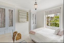 A superb five bedroom Chelsea townhouse close by to Sloane Square