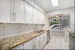 Beautifully Updated Condo in Sandy Springs