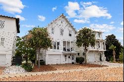 Renovated Florida Cottage Steps From Beach And Gulf Place