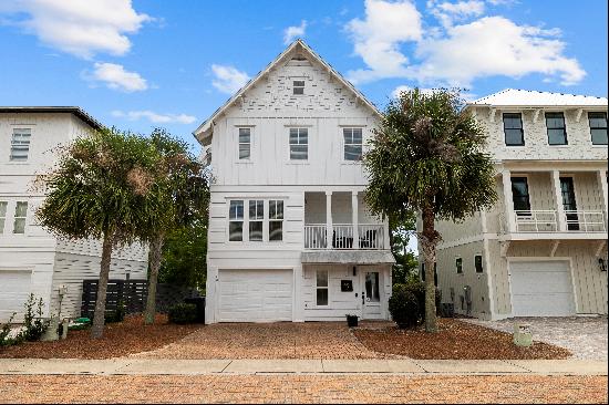 Renovated Florida Cottage Steps From Beach And Gulf Place