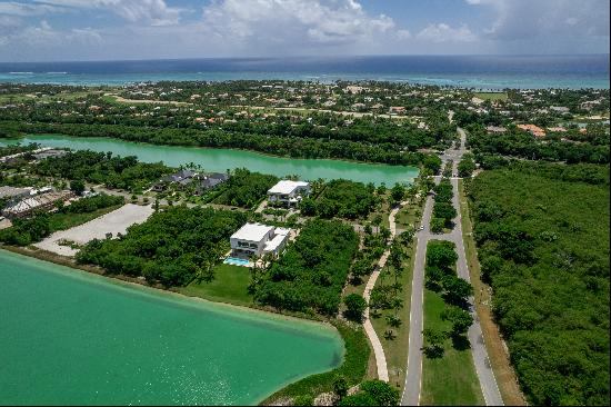 Los Lagos Mangle 1:Corner Lakeview Land at Puntacana Resort