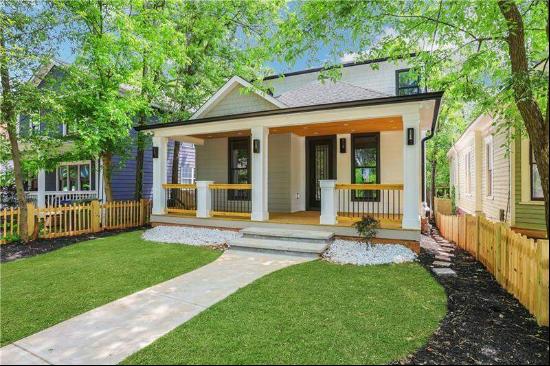 Stunning new construction home in Grant Park