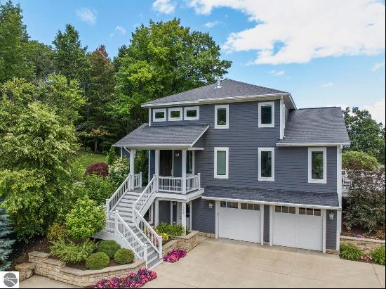 579 Hidden Ridge Drive, Traverse City, MI, 49686, USA