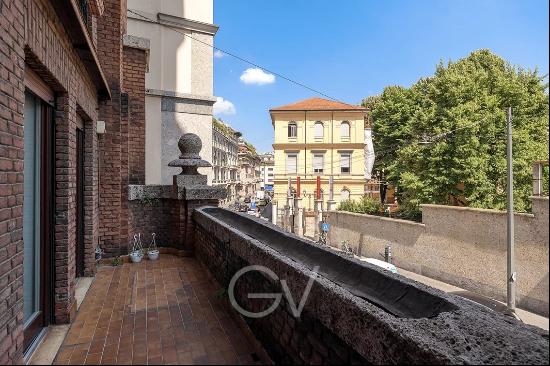 elegant apartment in an historic building