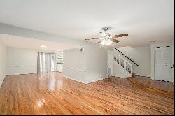 Beautiful Updated Townhome with Modern Comforts and Convenience