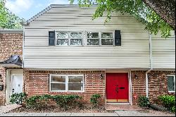 Beautiful Updated Townhome with Modern Comforts and Convenience