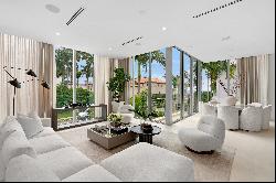 3560 Crystal View Ct, Miami, FL