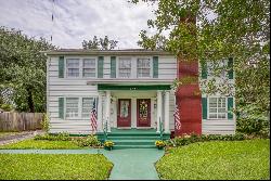 Delightful Duplex With a Touch of History Near Downtown Palestine, TX