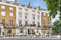 Four-bedroom apartment on one of London's finest squares