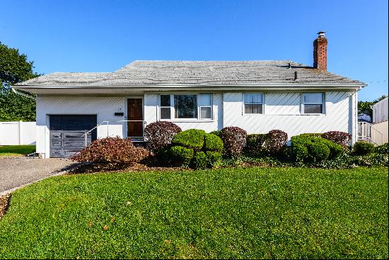 17 Warren Place,Plainview, NY, 11803