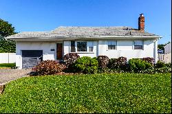 17 Warren Place,Plainview, NY, 11803