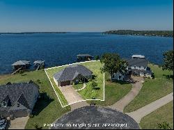 Custom Designed Waterfront Residence With Spectacular Views of Lake Palestine