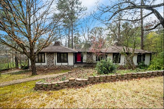 2624 Creekview Drive, Hoover, AL 35226