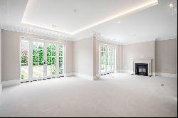 Elegant seven bedroom house in Cobham