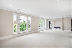 Elegant seven bedroom house in Cobham