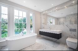 Elegant seven bedroom house in Cobham