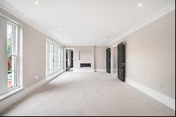 Elegant seven bedroom house in Cobham