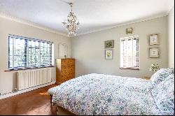 Warren Road, Guildford, Surrey, GU1 2HB