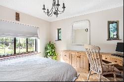 Warren Road, Guildford, Surrey, GU1 2HB