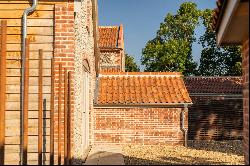 Courtyard Barn, Abbey Farm, Alby, Norwich, NR11 7HG