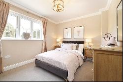 Manor Gardens, Shiplake, Henley On Thames, RG9 3NZ