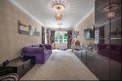 Chanctonbury Drive, Ascot, Berkshire, SL5 9PT