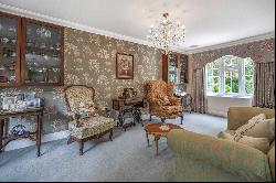 Chanctonbury Drive, Ascot, Berkshire, SL5 9PT