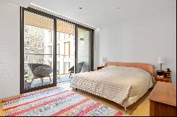 Bartholomew Close, London, EC1A 7BD