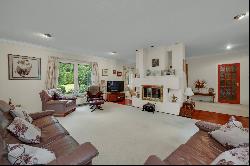 Burwood Road, Hersham, Walton-on-Thames, Surrey, KT12 4AS