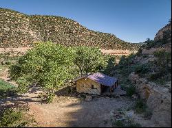 Southwestern Paradise Amidst Vineyards and Creek Frontage