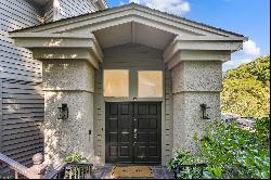 Stunning Orinda Hillside Home