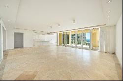 445 Grand Bay Drive, #605, Key Biscayne, FL