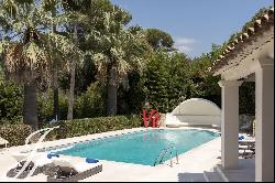 Beautiful villa with swimming pool and tennis court for rent in Mougins