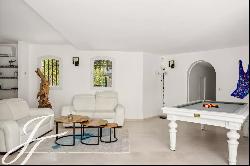 Beautiful villa with swimming pool and tennis court for rent in Mougins