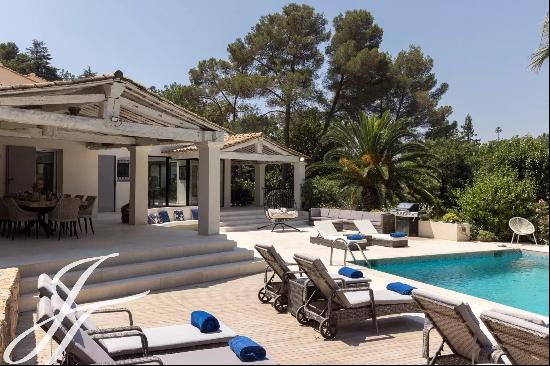 Beautiful villa with swimming pool and tennis court for rent in Mougins