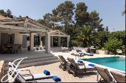 Beautiful villa with swimming pool and tennis court for rent in Mougins