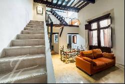 Apartment with character, private terrace and parking in Palma's Old Town