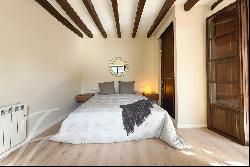 Apartment with character, private terrace and parking in Palma's Old Town